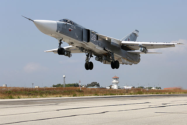 Su-24M s podvesenými voľne padajúcimi bombami